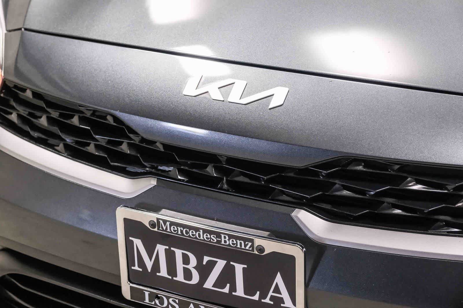 Used 2024 Kia Forte LXS w/ LXS Technology Package FWD image 13