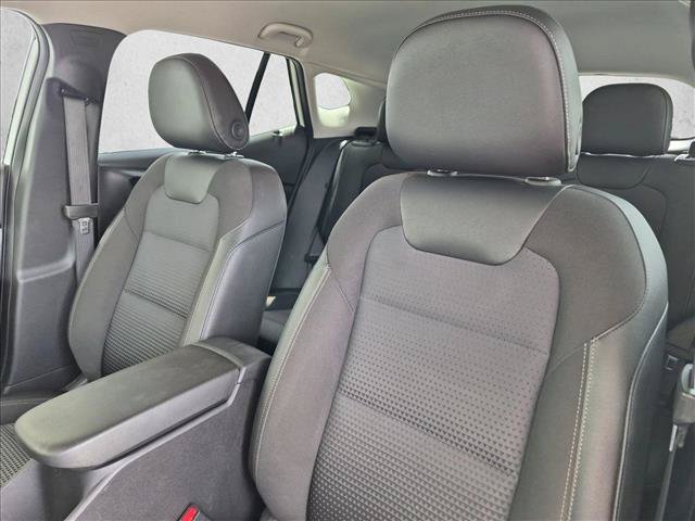 Used 2025 Chevrolet Trax LT FWD image 15
