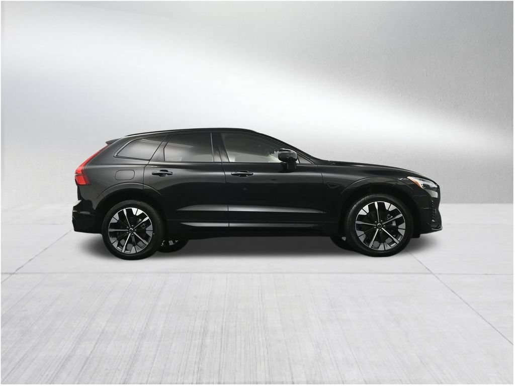 New 2026 Volvo XC60 B5 Plus AWD/4WD image 27