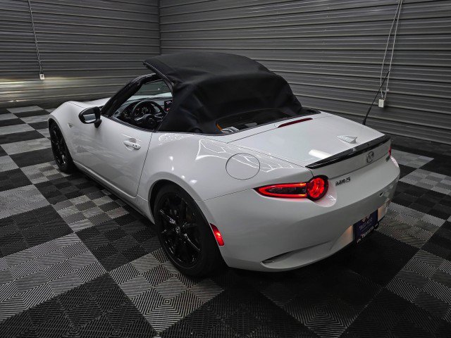Used 2019 MAZDA MX-5 Miata Club RWD image 10