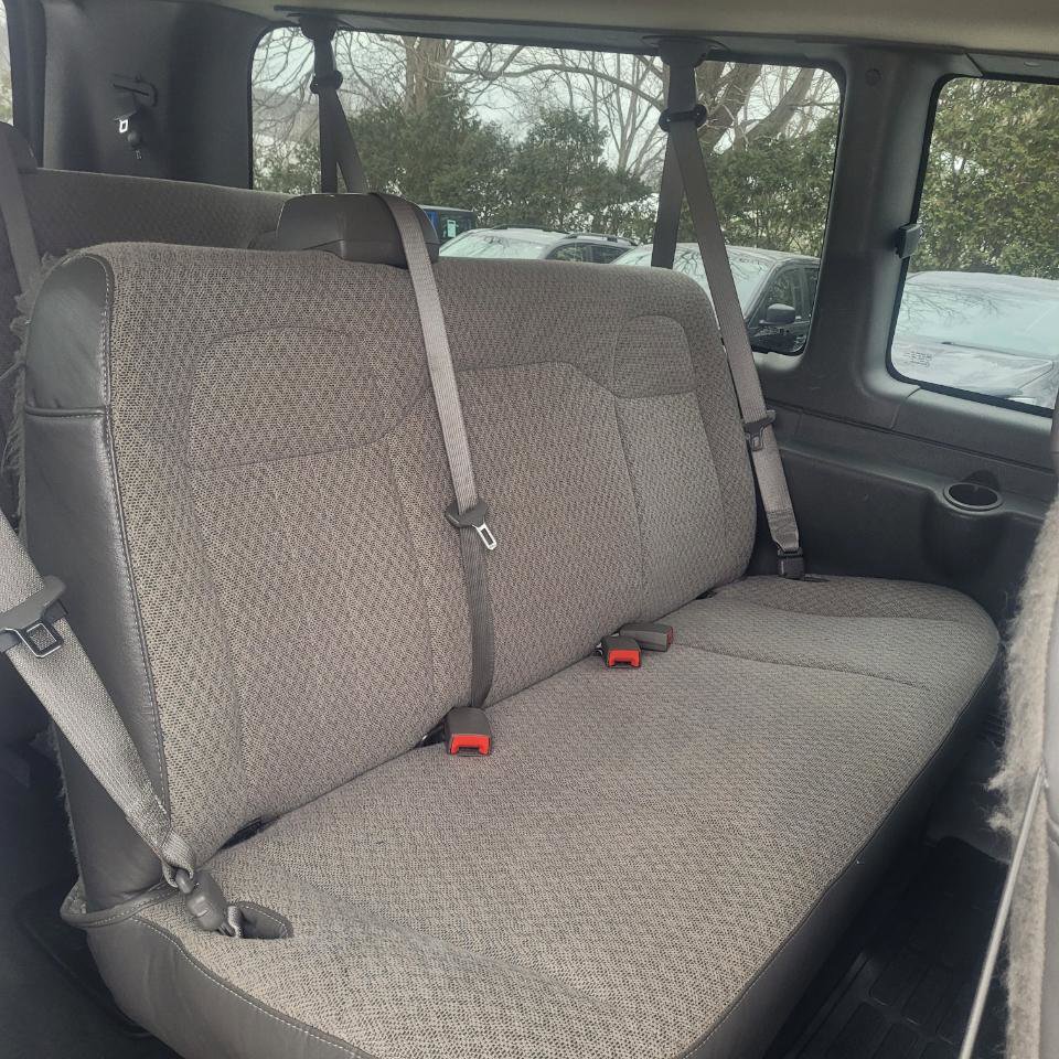 Used 2016 Chevrolet Express 3500 LT w/ LT Preferred Equipment Group image 33