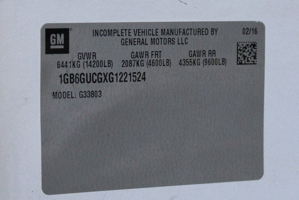 Used 2016 Chevrolet Express 4500 w/ Chrome Appearance Package RWD image 38