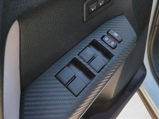 Used 2015 Toyota RAV4 Limited FWD image 10
