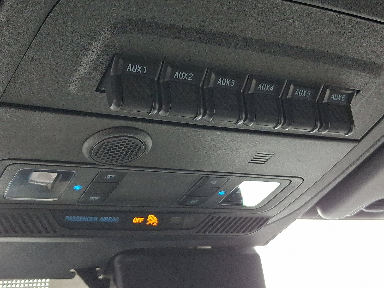 Used 2023 Ford Bronco Wildtrak image 27