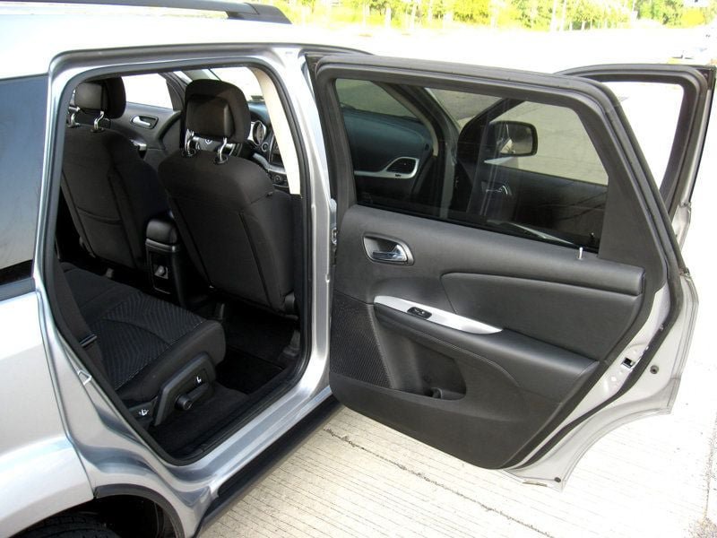 Used 2018 Dodge Journey SE FWD image 24