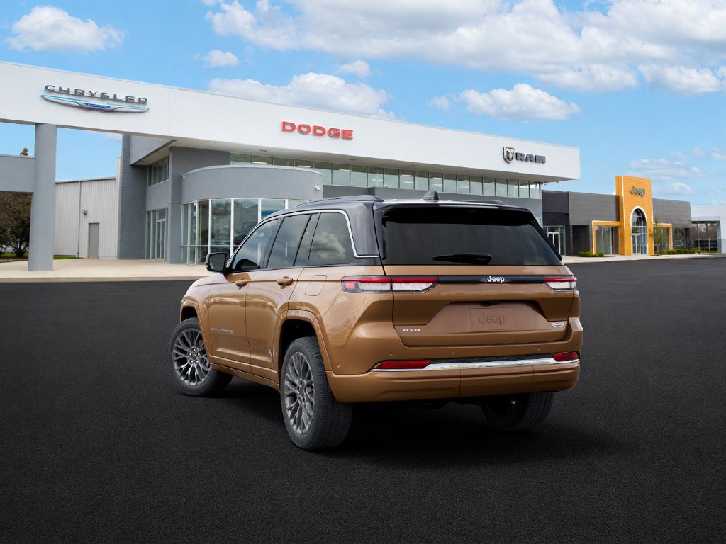 New 2027 Jeep Grand Cherokee Summit AWD/4WD image 3