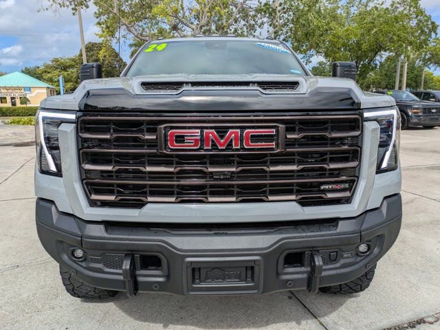 Used 2024 GMC Sierra 2500 AT4X w/ AT4X AEV Edition AWD/4WD image 8