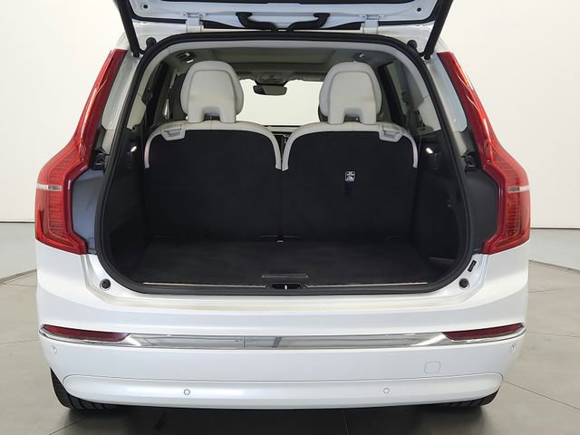 Used 2024 Volvo XC90 B6 Plus image 36