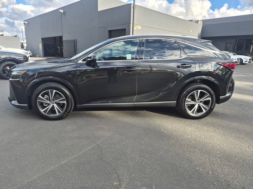 Used 2025 Lexus RX 350 FWD w/ Technology Package image 4