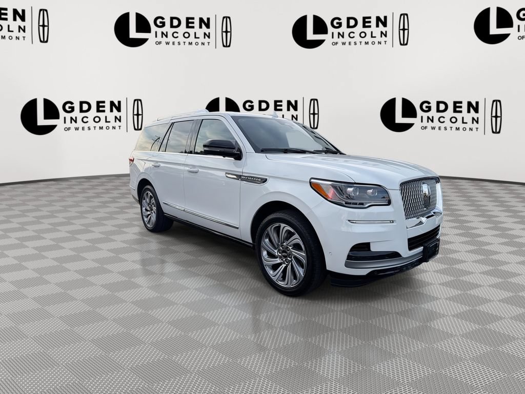 Certified 2024 Lincoln Navigator Reserve AWD/4WD image 2