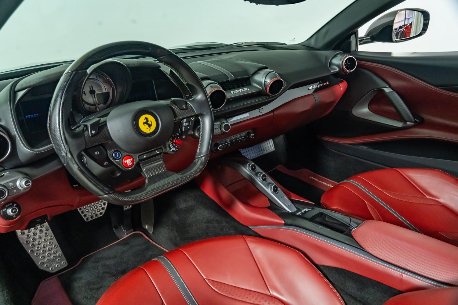 Certified 2019 Ferrari 812 Superfast RWD image 18