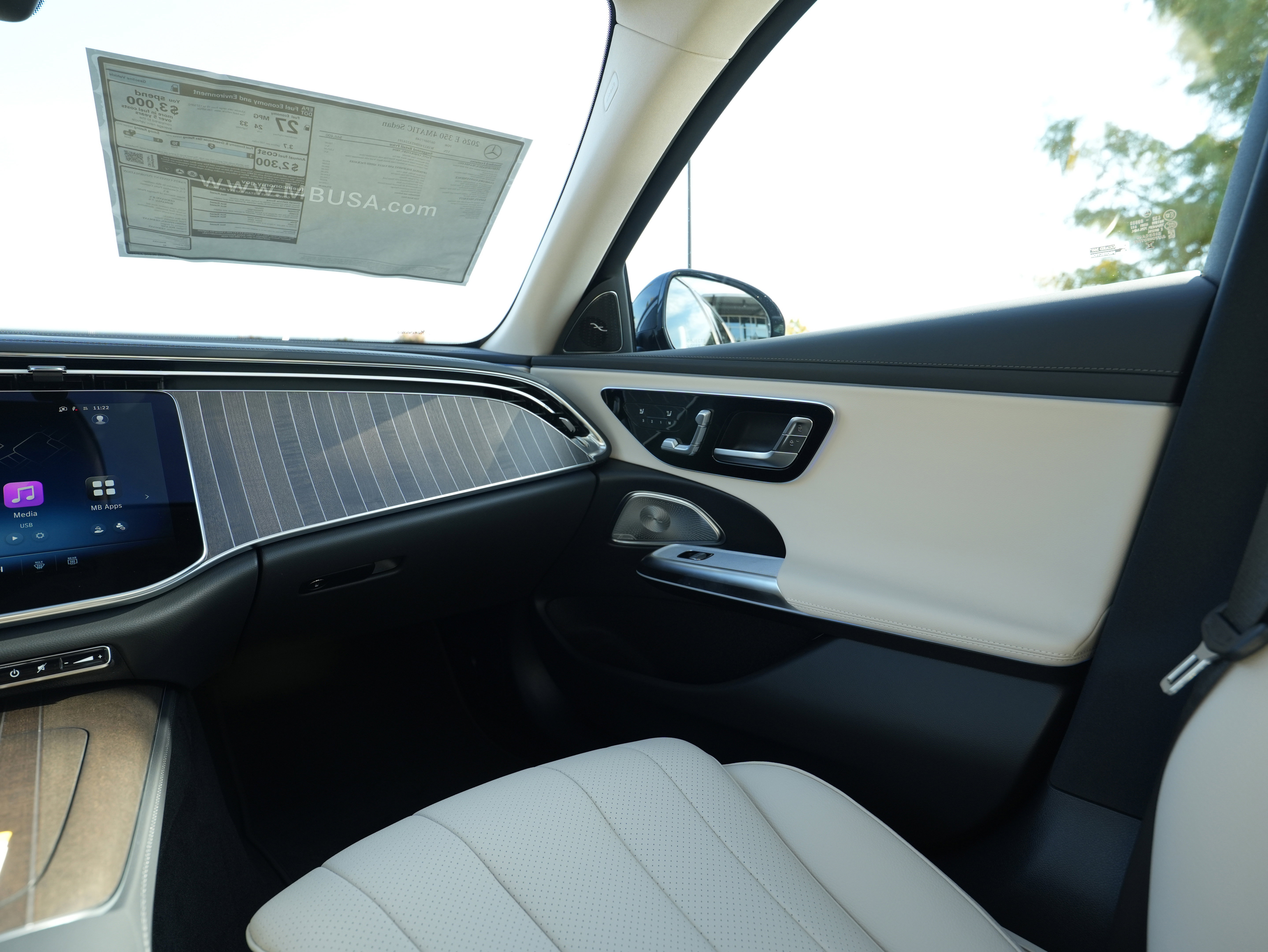 New 2026 Mercedes-Benz E 350 4MATIC Sedan image 21