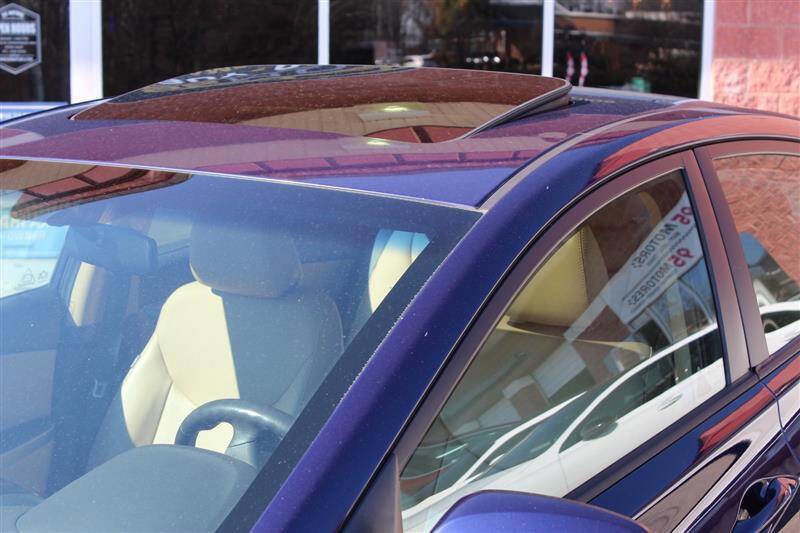 Used 2013 Hyundai Elantra Limited image 4