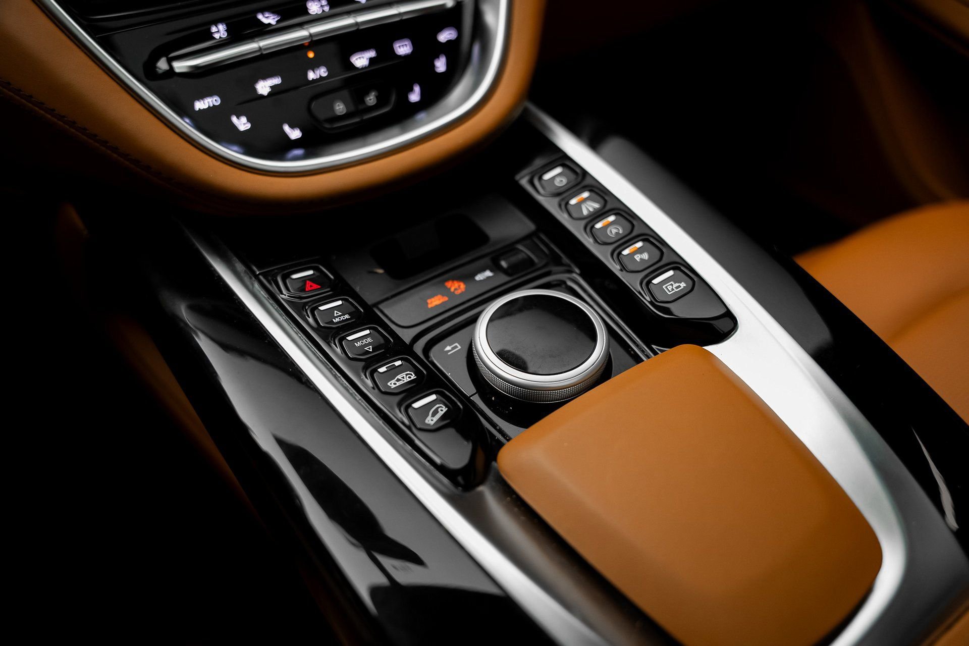 Used 2021 Aston Martin DBX image 49