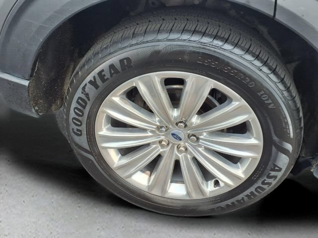 Used 2023 Ford Explorer Limited w/ Limited Technology Package AWD/4WD image 9