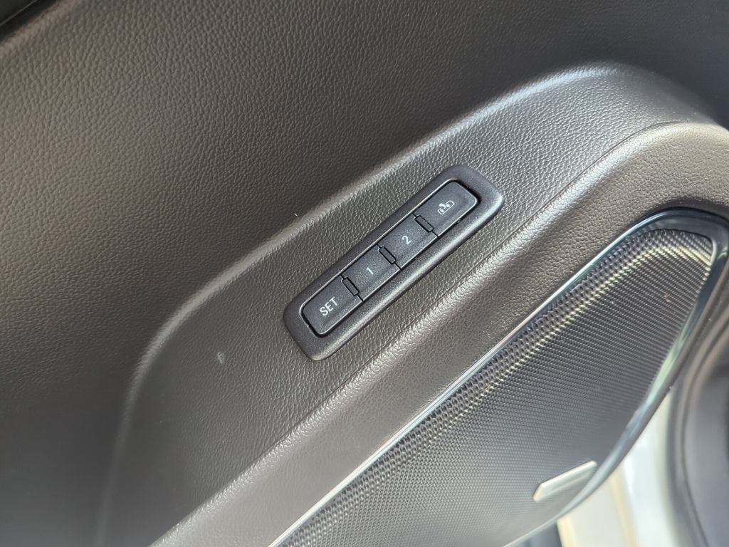Used 2018 Chevrolet Tahoe LT AWD/4WD image 19
