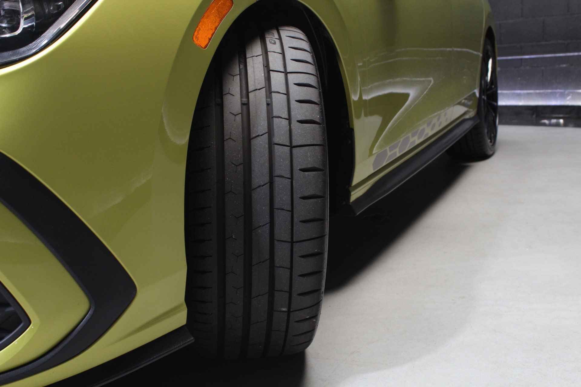 Used 2023 Volkswagen GTI 40th Anniversary Edition FWD image 23