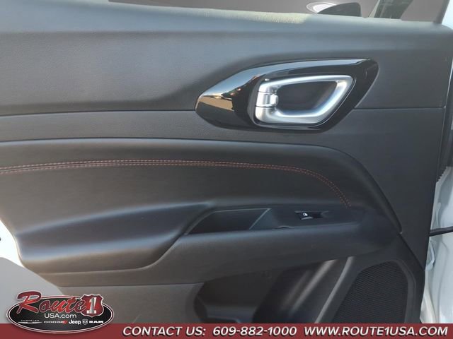 Used 2024 Jeep Compass Trailhawk image 18