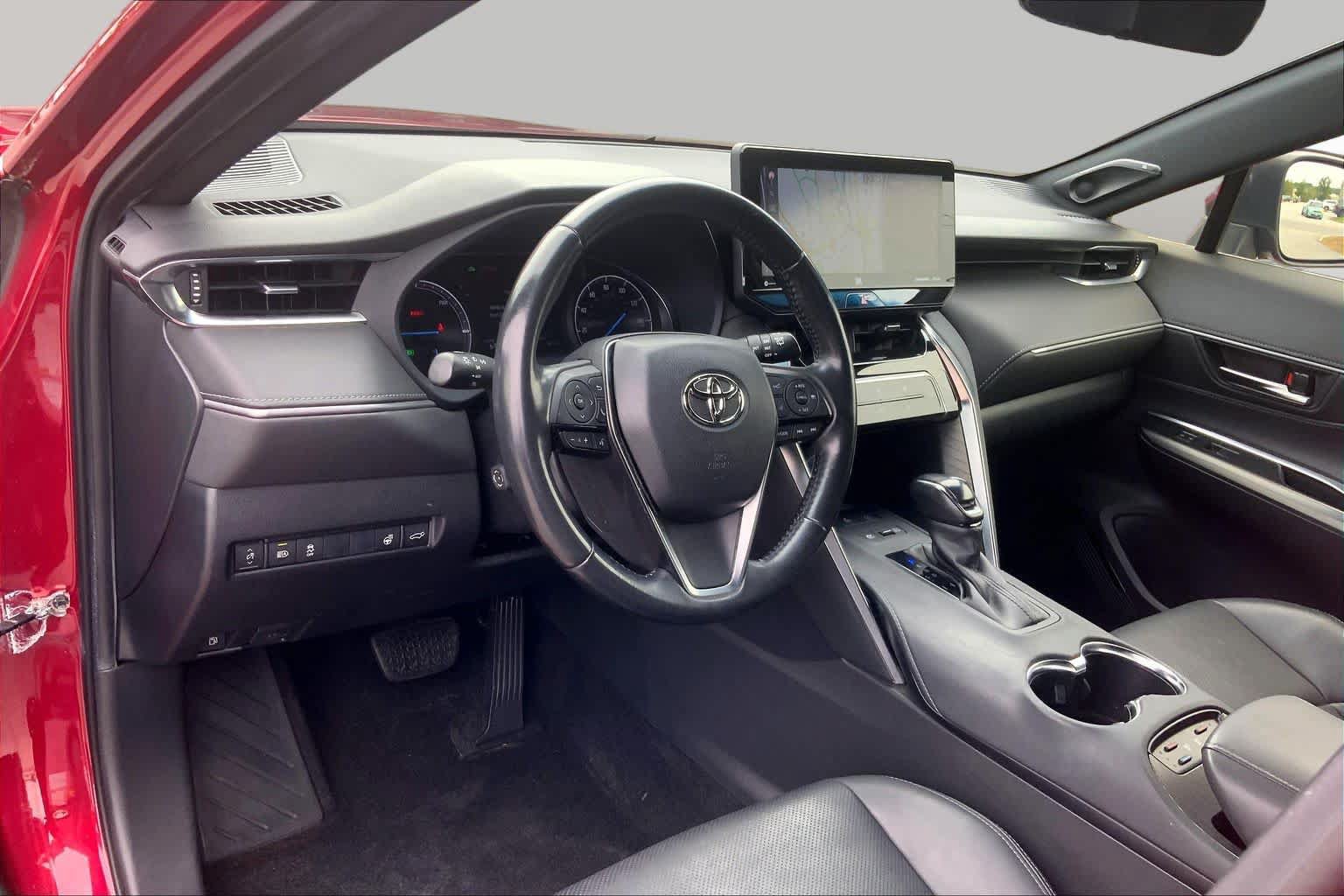 Used 2021 Toyota Venza XLE w/ Softex Package AWD/4WD image 17