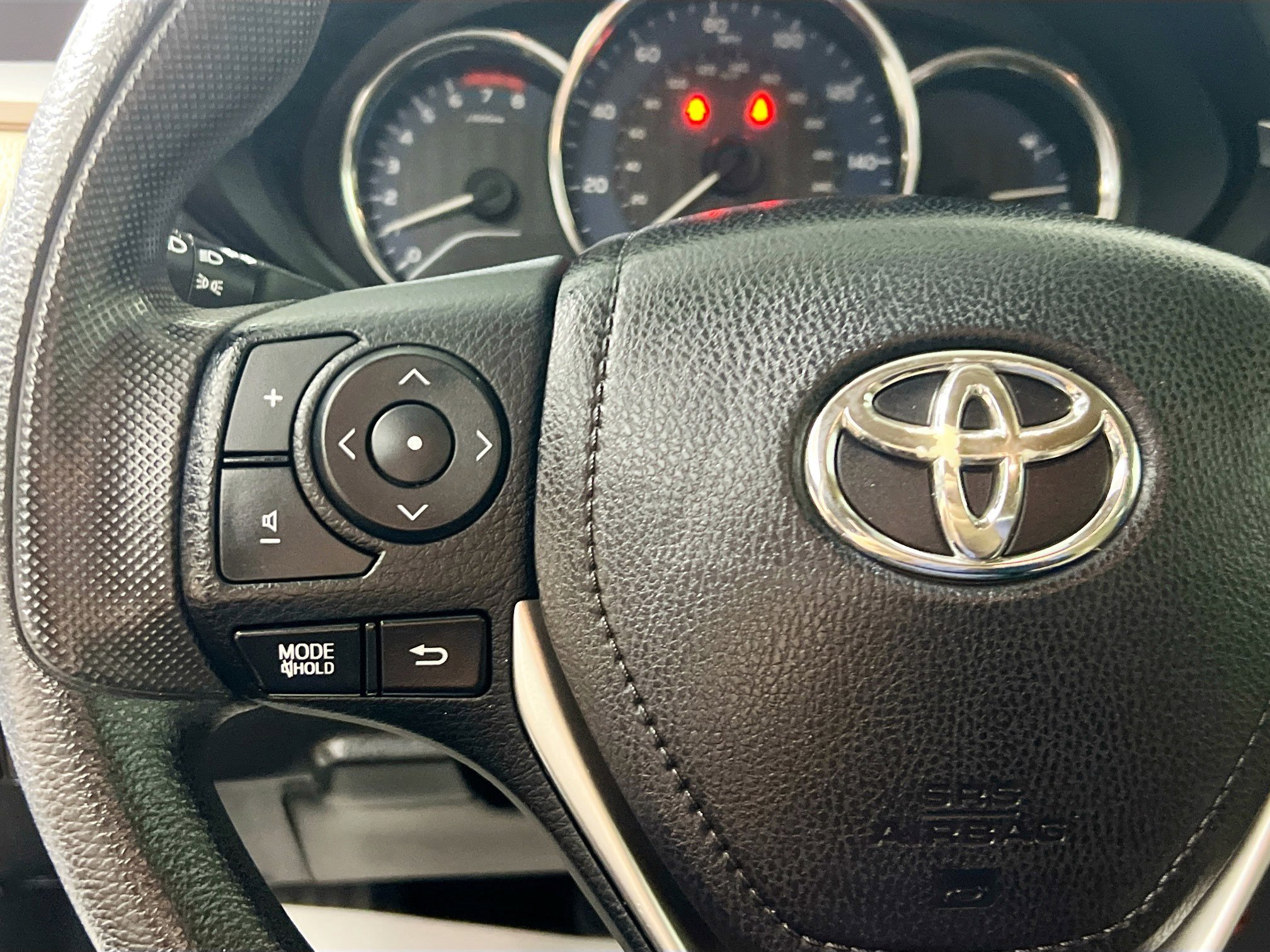 Used 2016 Toyota Corolla LE image 18