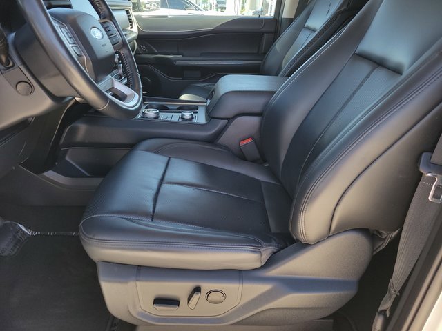 Certified 2024 Ford Expedition Max XLT image 6