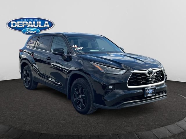 Used 2024 Toyota Highlander LE AWD/4WD image 9