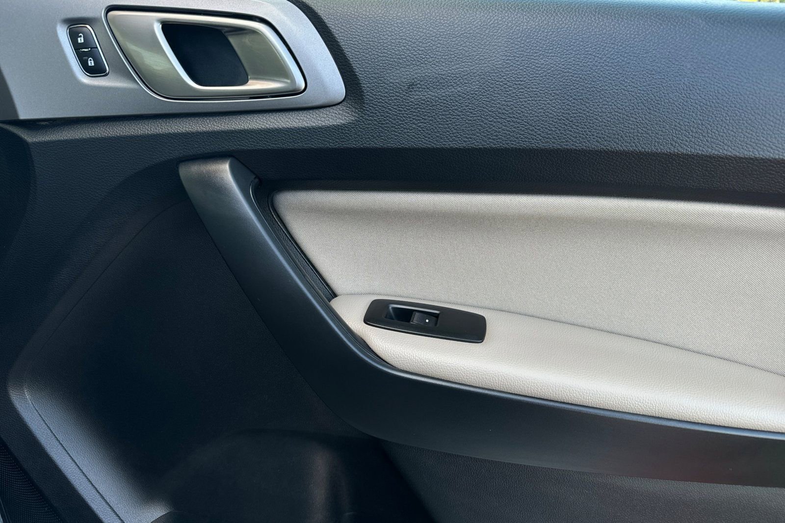 Certified 2019 Ford Ranger XLT w/ Equipment Group 302A Luxury image 17