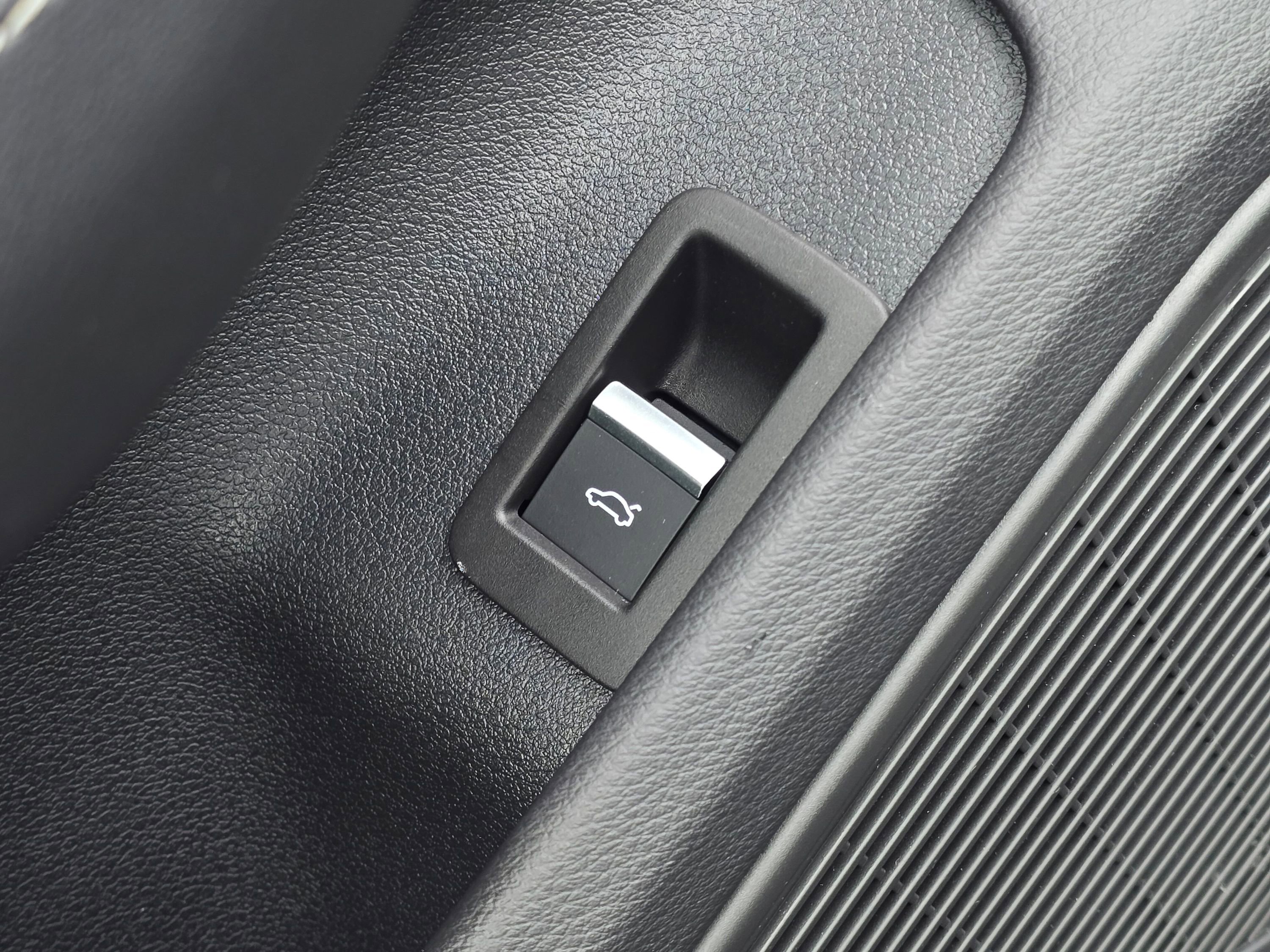 Used 2023 Audi S4 Premium Plus w/ Premium Plus Package image 38