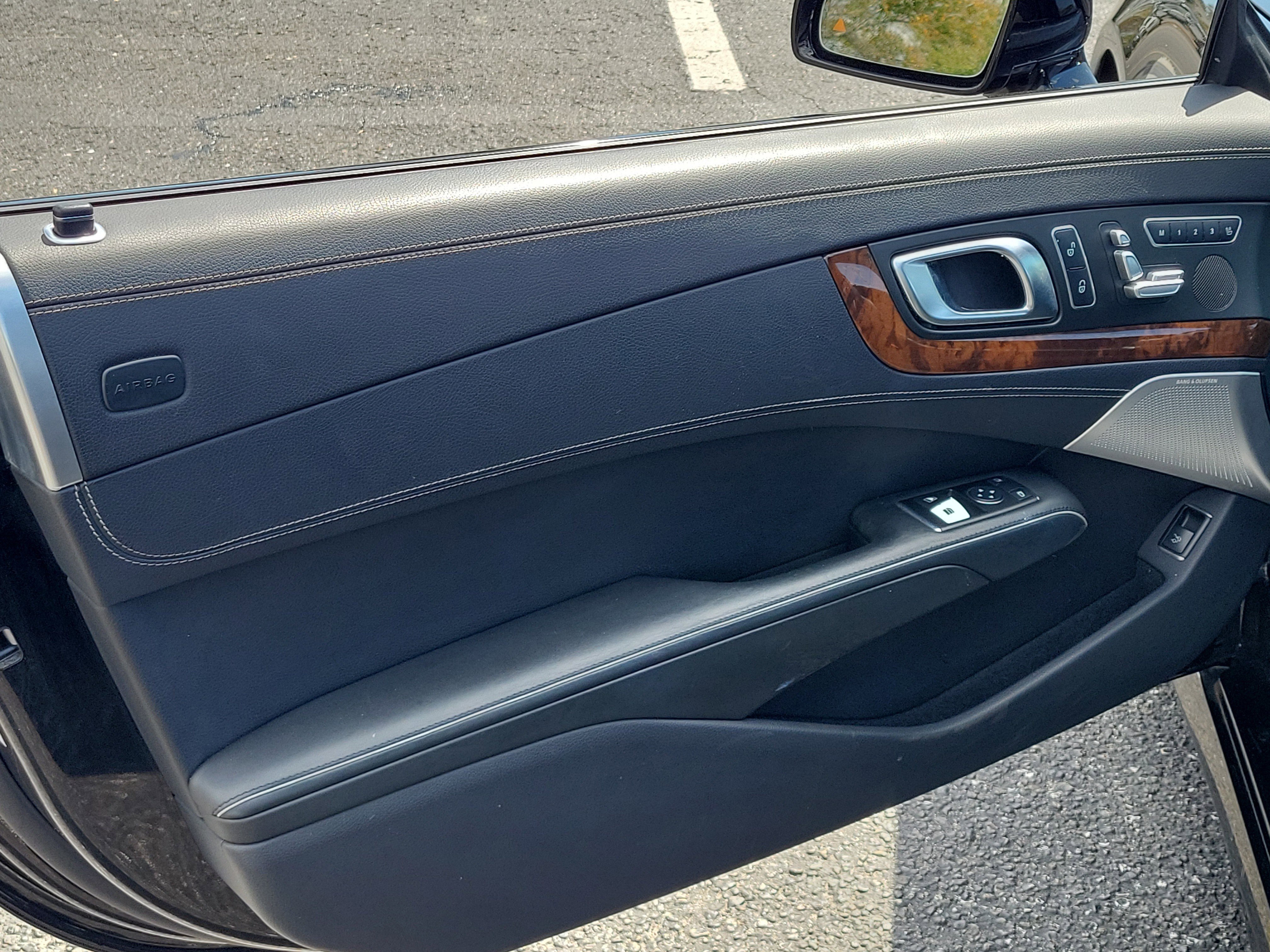 Used 2013 Mercedes-Benz SL 550 image 14