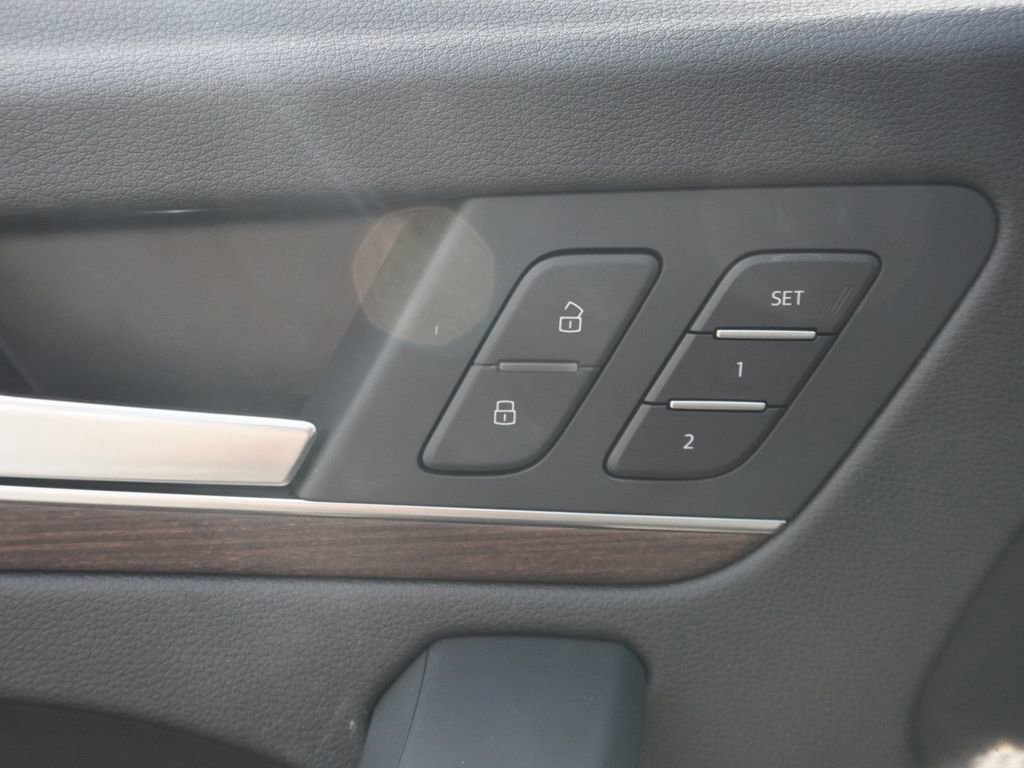 Used 2023 Audi Q5 2.0T Premium Plus w/ Premium Plus Package image 40