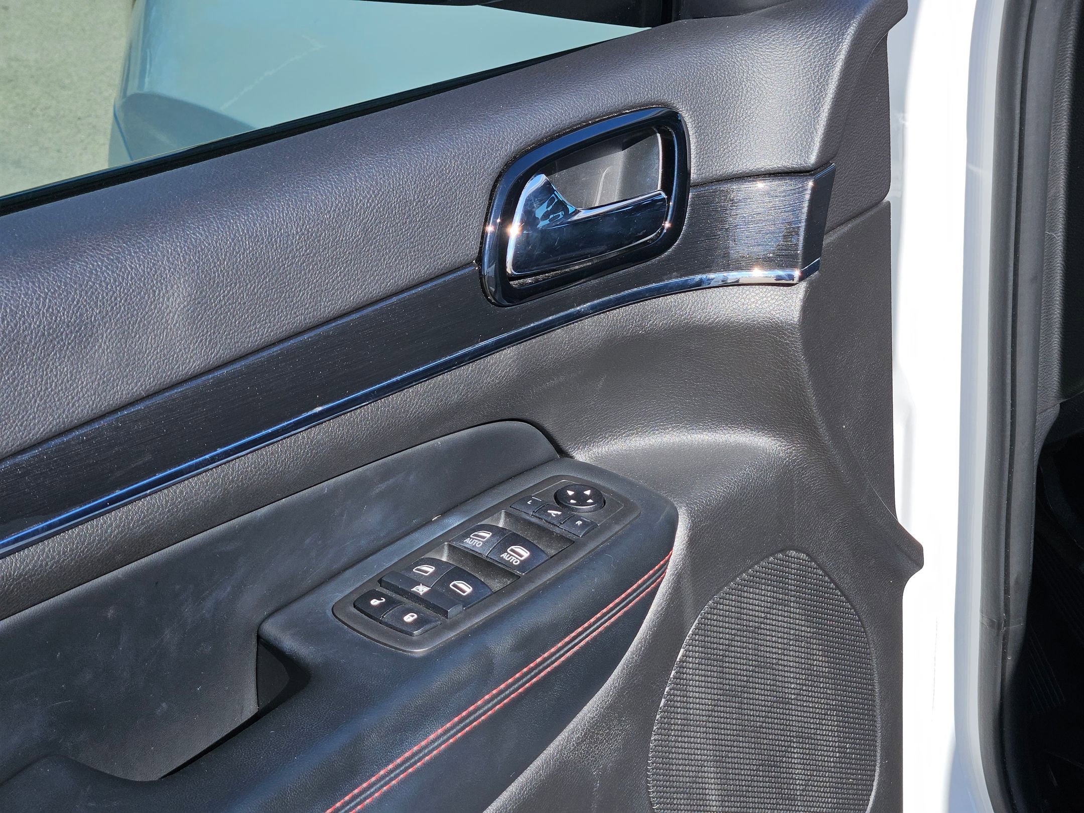 Certified 2021 Jeep Grand Cherokee Trailhawk image 12