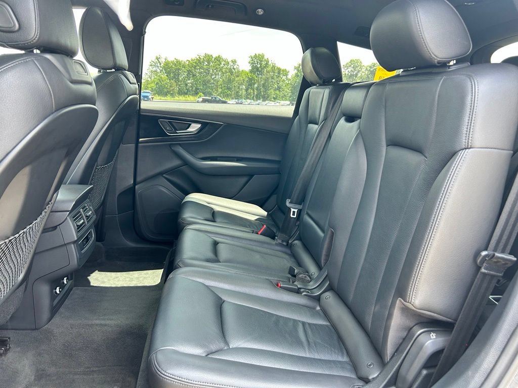 Used 2019 Audi Q7 3.0T Premium AWD/4WD image 16