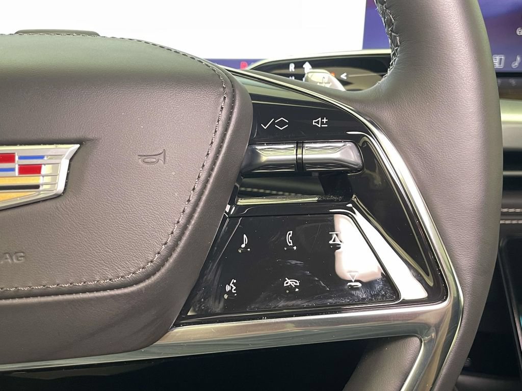 Used 2026 Cadillac Escalade Platinum Sport w/ LPO, ONYX Package AWD/4WD image 43