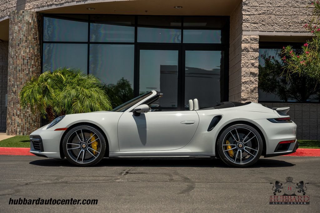 Used 2022 Porsche 911 Cabriolet AWD/4WD image 4
