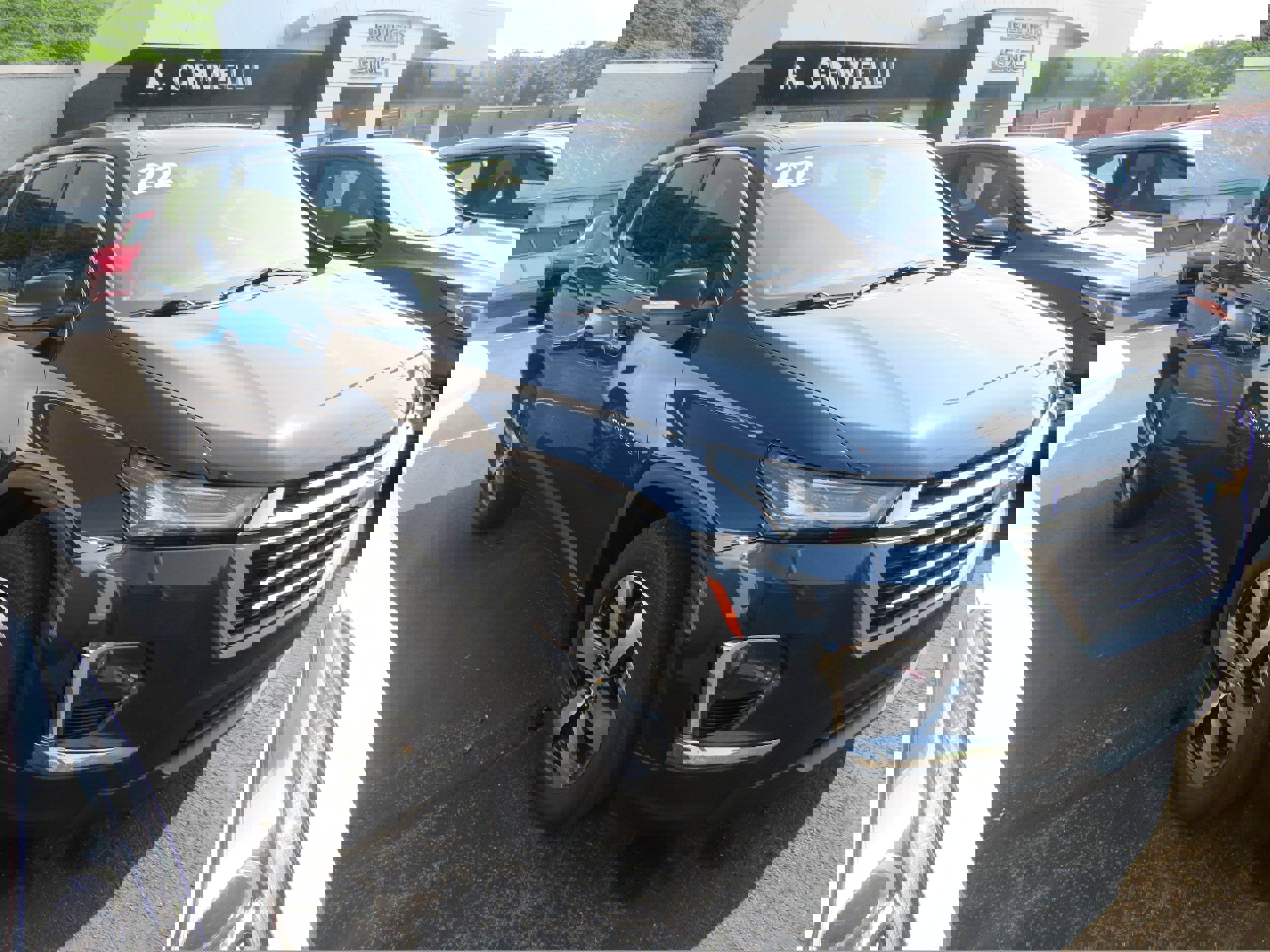 Used 2022 Chevrolet Traverse LT w/ LT Premium Package image 1