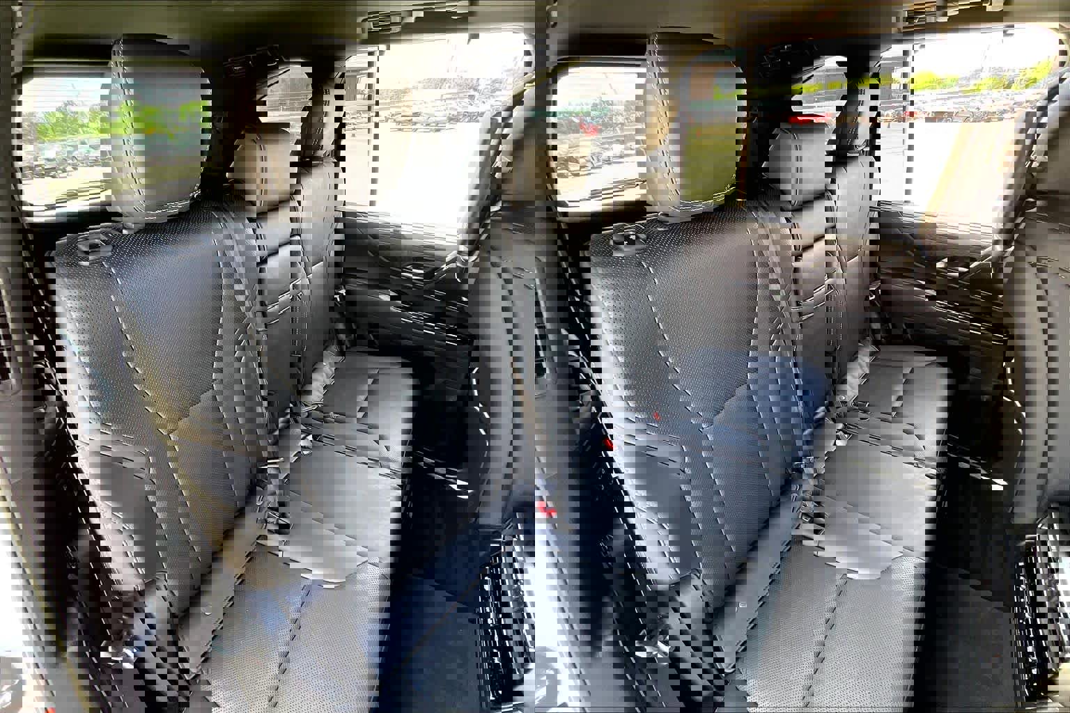 Used 2023 Lexus LX 600 4WD w/ Appearance Package image 17