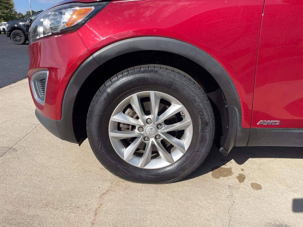 Used 2017 Kia Sorento AWD w/ LX Convenience Package image 16