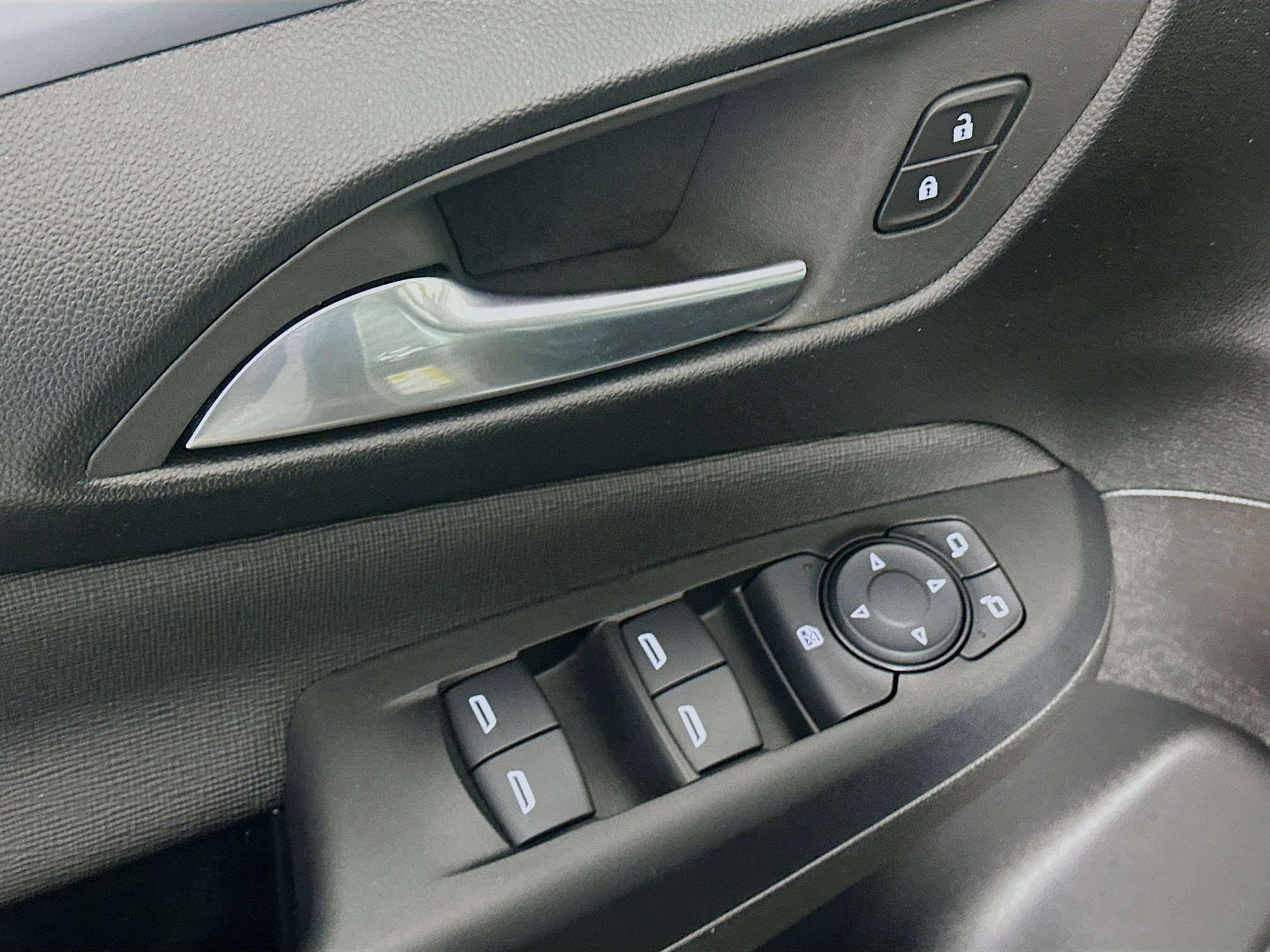 Used 2025 Buick Envista Preferred image 15