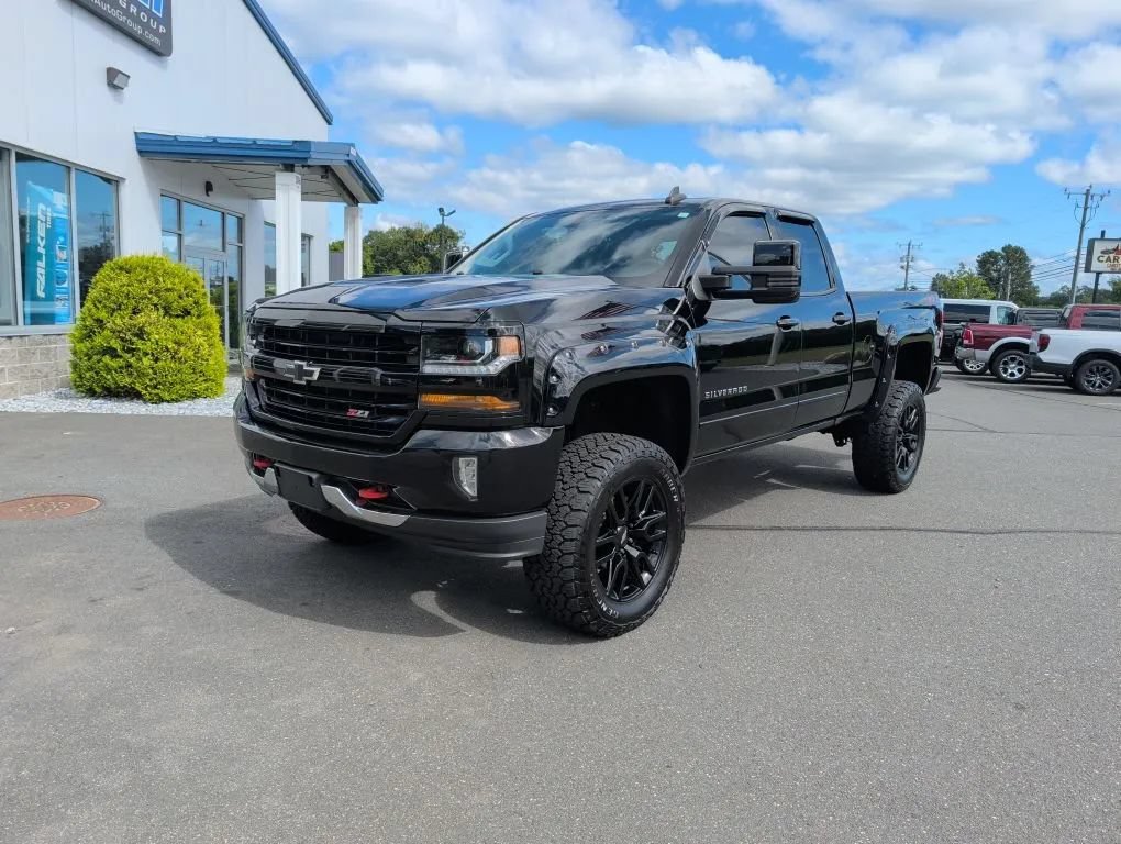 Used 2018 Chevrolet Silverado 1500 LT w/ All Star Edition AWD/4WD image 13