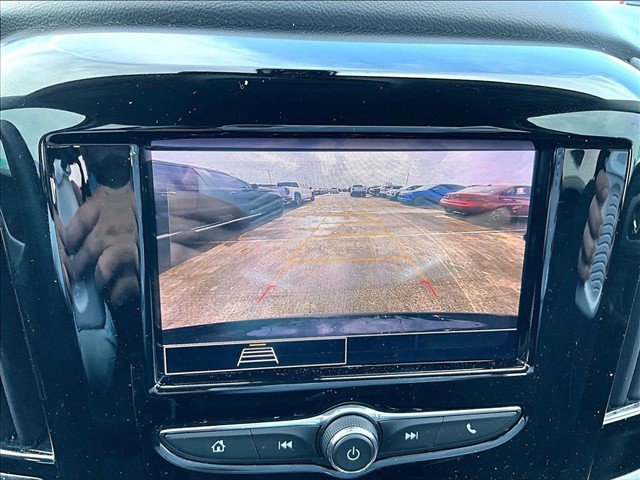 Used 2020 Chevrolet Traverse LS w/ LPO, Black Accent Package FWD image 23