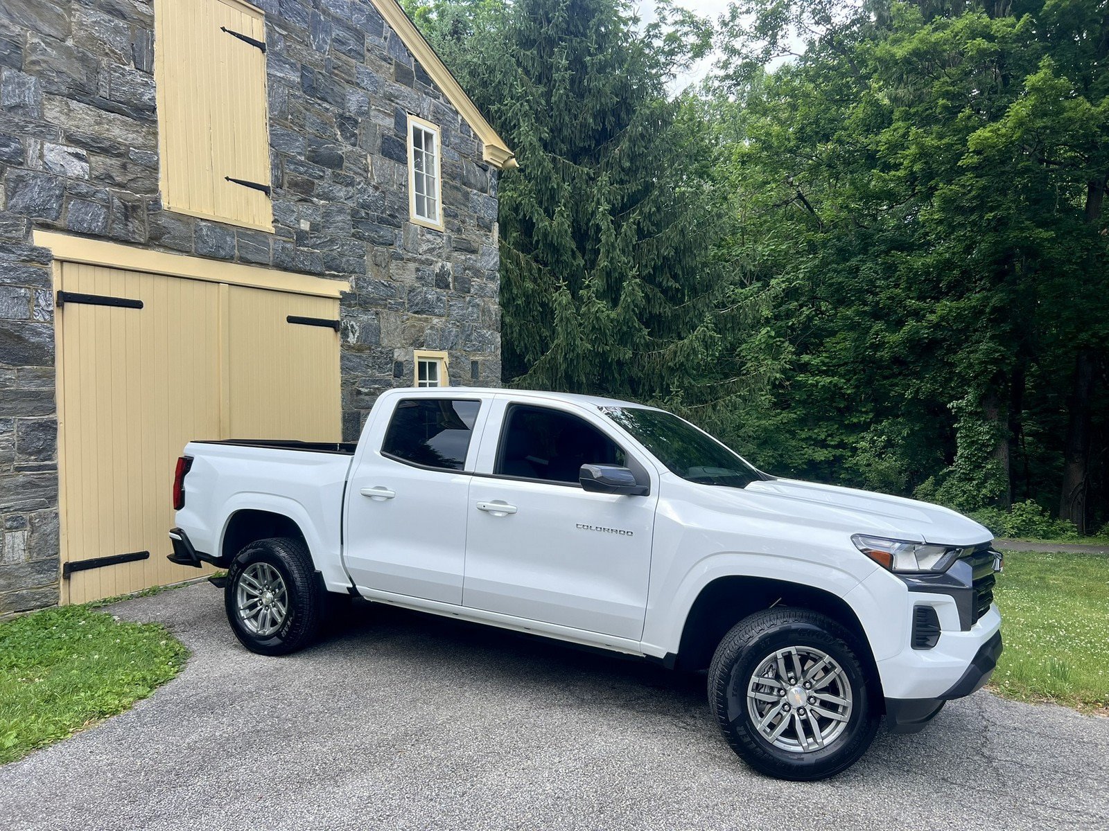 Used 2025 Chevrolet Colorado LT w/ Advanced Trailering Package RWD image 43