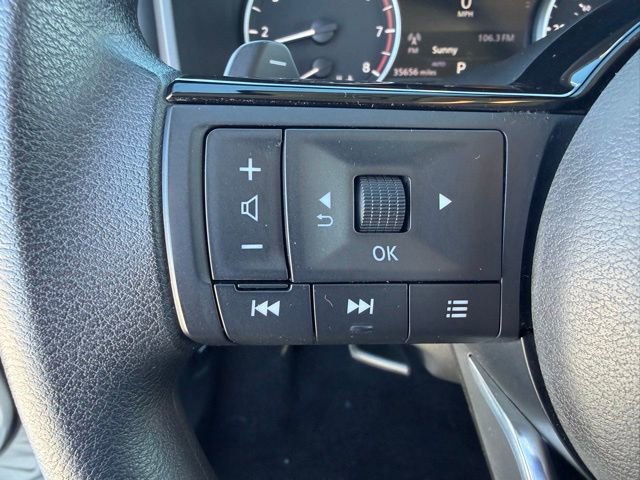 Used 2023 Nissan Rogue SV image 14