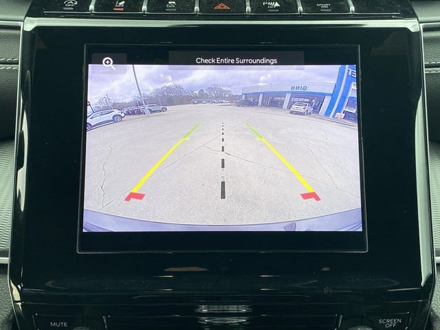 Used 2024 Jeep Grand Cherokee Laredo image 11