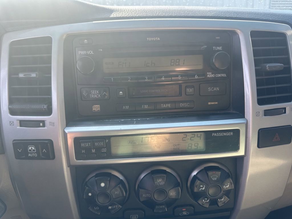 Used 2004 Toyota 4Runner Limited image 29