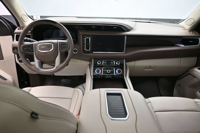 Used 2024 GMC Yukon Denali w/ Advanced Technology Package AWD/4WD image 21