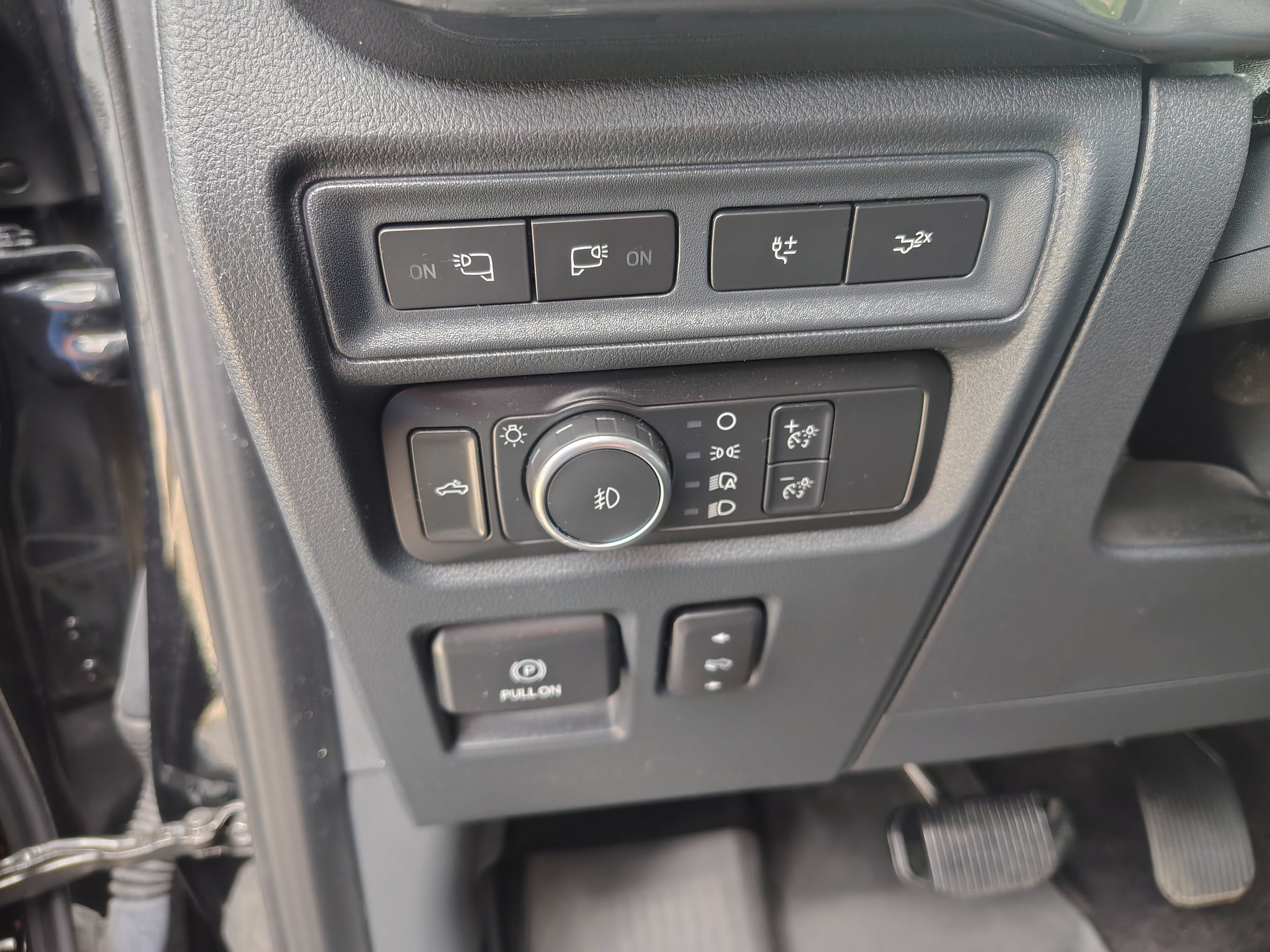 Used 2022 Ford F150 XLT w/ Equipment Group 302A High AWD/4WD image 24
