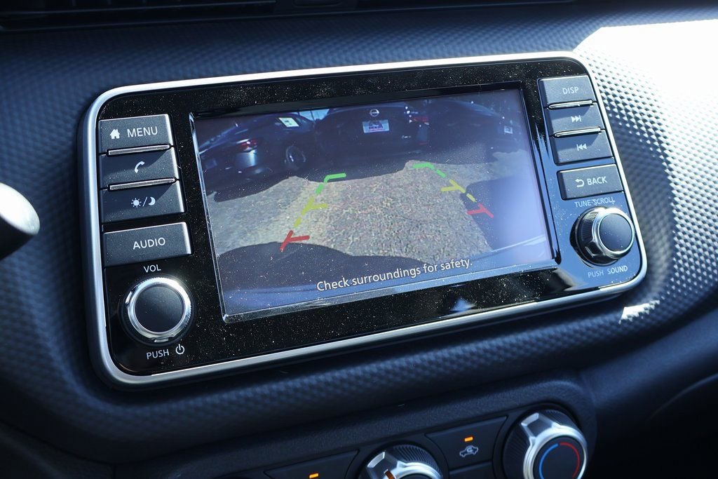 New 2025 Nissan Kicks Play S image 4