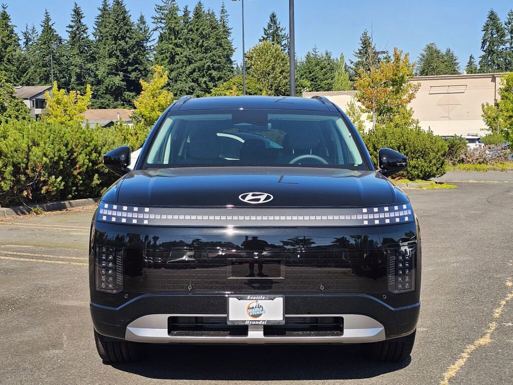 New 2026 Hyundai Ioniq 9 SEL image 2