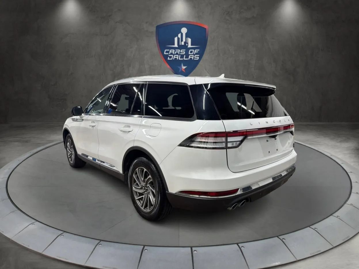 Used 2021 Lincoln Aviator AWD w/ Elements Package image 3
