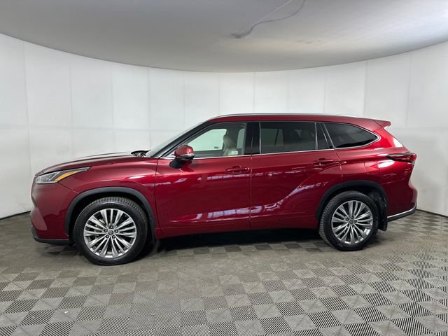 Used 2022 Toyota Highlander Platinum image 6